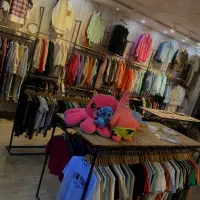 فروشنده خانم برای پوشاک