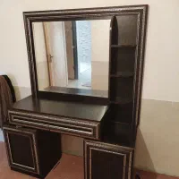 میز آرایشگاه تمیز