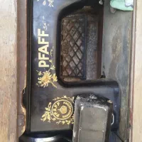 چرخ خیاطی قدیمی فای فای آلمان همراه میز فابریک|کلکسیون اشیاء عتیقه|قم, علی آباد سعدگان|دیوار