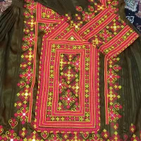 لباس دست دوز درحدنو باشال|کفش و لباس بچه|زاهدان, |دیوار