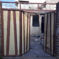 فروش درب کارکرده حیاط ۲/۴۰ عرض در۲/۵۰ارتفاع|مصالح و تجهیزات ساختمان|نورآباد, |دیوار