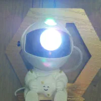 چراغ خواب مدل فضانورد|چراغ خواب و آباژور|بیرجند, |دیوار