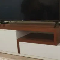 میز تلویزیون در حد نو