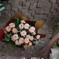 گل رز و لیلیوم فروشی