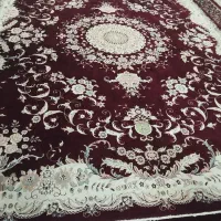 یه عدد فرش قرمز دوازده متری