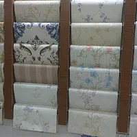 نقاشی و نصب کاغذ دیواری