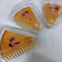 کیک خیس شکلاتی کیک خامه ی زعفرانی  انواع کیک خانگی|خوردنی و آشامیدنی|قم, سراجه (۱۵ خرداد)|دیوار