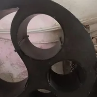 1 عدد ویترین بزرگ برای مغازه