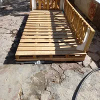 یک عددنیمکت چوبی بزرگ|صندلی و نیمکت|سنندج, |دیوار