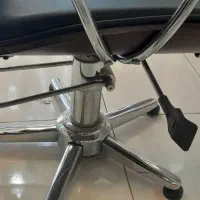 فروش یک عدد صندلی ارایشگاهی پدالی درجه یک|آرایشگاه و سالن‌های زیبایی|اهر, |دیوار