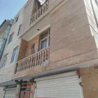 ملک ویلایی دو طبقه همراه با دوتا مغازه