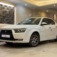 ماشین دنا پلاس توربو اتومات سفید