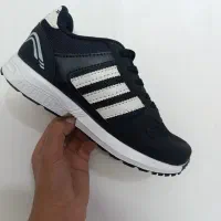 یک جفت کفش آدیداس