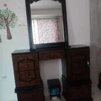 آینه و میز آرایش