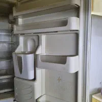بالا یخچال پایین ۳ کشو فریزر بزرگ|یخچال و فریزر|رشت, توشیبا|دیوار