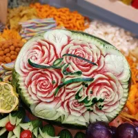 حکاکی هندوانه کدو میوه آرایی یلدا عروس کیک یلدایی|خدمات پذیرایی، مراسم|کرج, بنیاد|دیوار