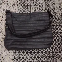 کیف و روسری|کیف، کفش، کمربند|پرند, فاز ۶|دیوار