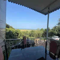 اجاره روزانه ویلا در دل کوه، منظره ابدی رو به دریا