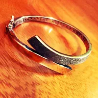 تو گردنی.دستبند شیک