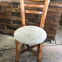 صندلی چوبی مخصوص کافه