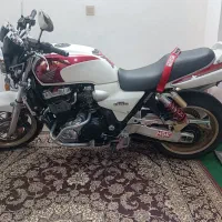 سی بی 1300