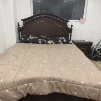 تخت خواب ۲ نفره و لوازم منزل
