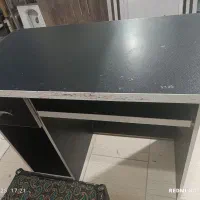 میز تحریر کامپیوتر
