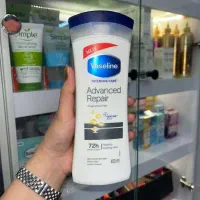 ویترین مغازه لوازم آرایشی در حد نو|فروشگاه و مغازه|اصفهان, باغ زرشک|دیوار