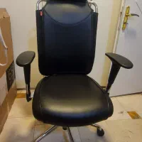 صندلی چرخدار مدیریتی مارک نیل پر