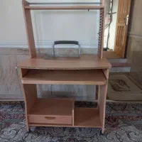 میز کامپیوتر سالم