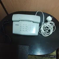 تلفن رو میزی