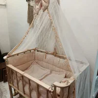 تخت نوزاد چوبی گهواره ای