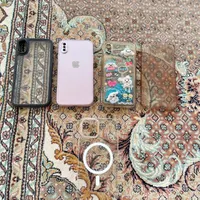 تعدادی قاب آیفون X و 12