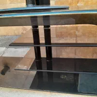 میز شیشه ای تلوزیون در حد نو|میز تلویزیون|شیراز, قلعه نو|دیوار