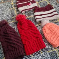 کلاه بچه گانه پشمی در حد نو