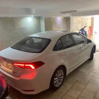 تویوتا کرولا هیبرید۱۸۰۰الیت