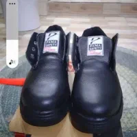 کفش ایمنی نو سایز ۴۳