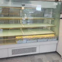 یخچال و ویترین شیرینی مارک فریدونی در حد نو