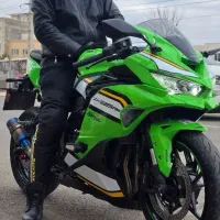 نینجا ۴ چهار سیلندر zx25r کاوازاکی
