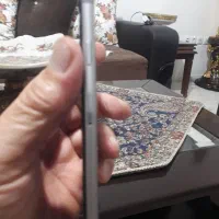 یک عدد گوشی اپل