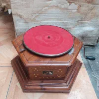 گرامافون قدیمی|کلکسیون اشیاء عتیقه|زنجان, |دیوار