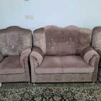 یک دست مبل بفروش میرسد