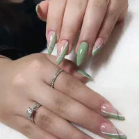 کاشت ناخن و ترمیم ناخن