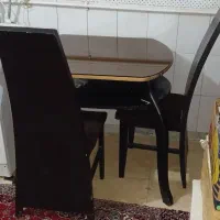 میز ناهار خوری چهار نفره با دو صندلی
