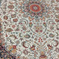 یک فرش 12متر دوتا کمد درحد