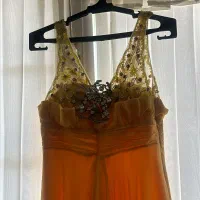 لباس مجلسی بلند زرد، در حد معمولی|لباس|قیروکارزین, |دیوار