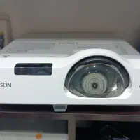 ویدیو پرژکتور اپسون 530 محیط پر نور