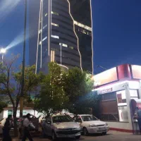 پیش فروش واحد  بر خیابان ۱۲ متری