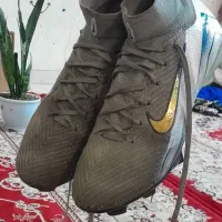 کتونی ورزشی استوک فوتبالی