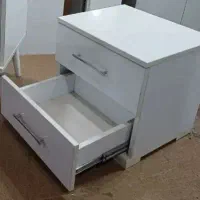 میز تحریر آرایش یا ناخن|آرایشگاه و سالنهای زیبایی|بندر انزلی, شهر صنعتی انزلی|دیوار